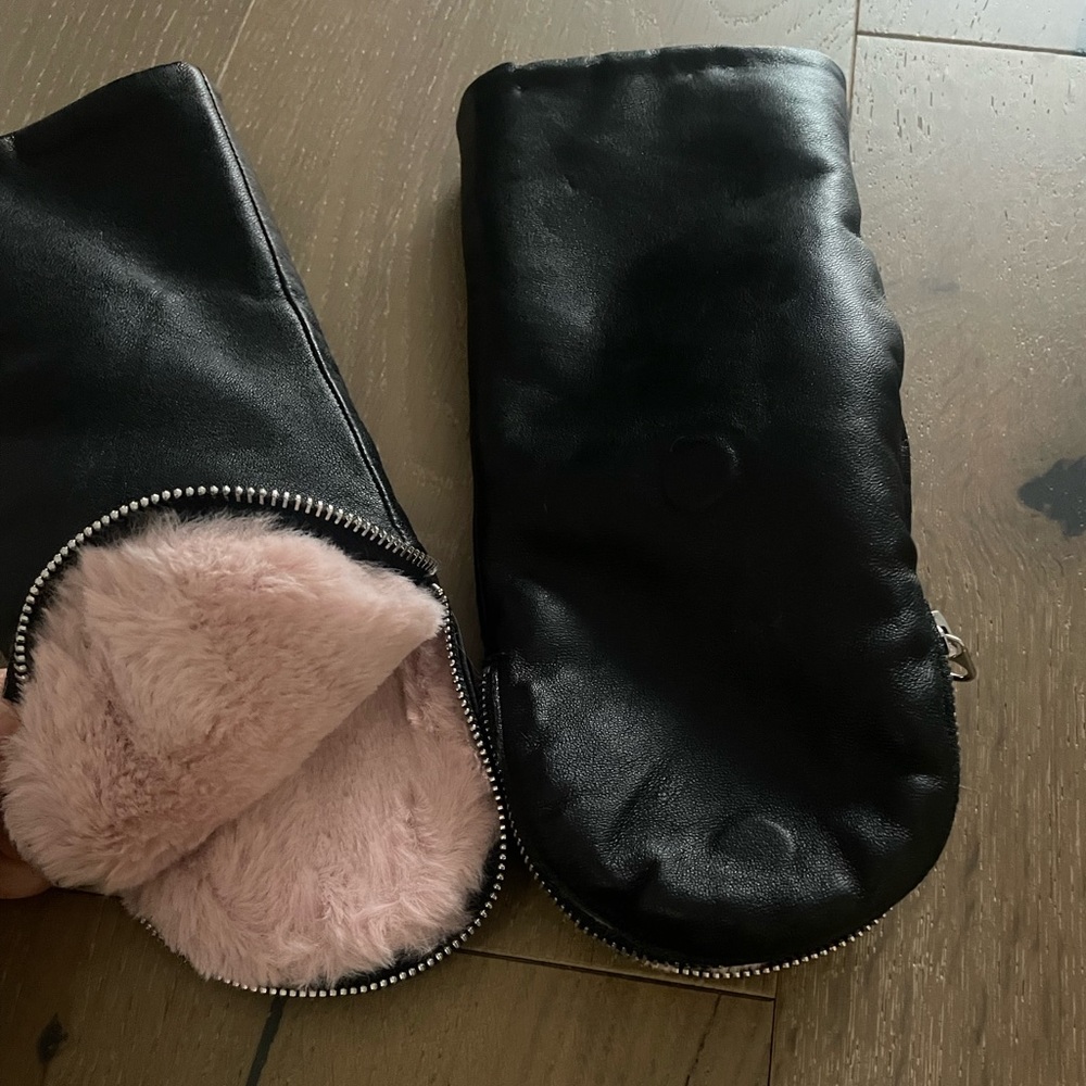 💕BRAND NEW Magnetic zipped leather mittens